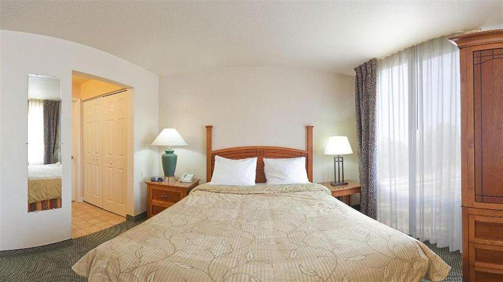 Staybridge Suites Lincolnshire By Ihg 외부 사진