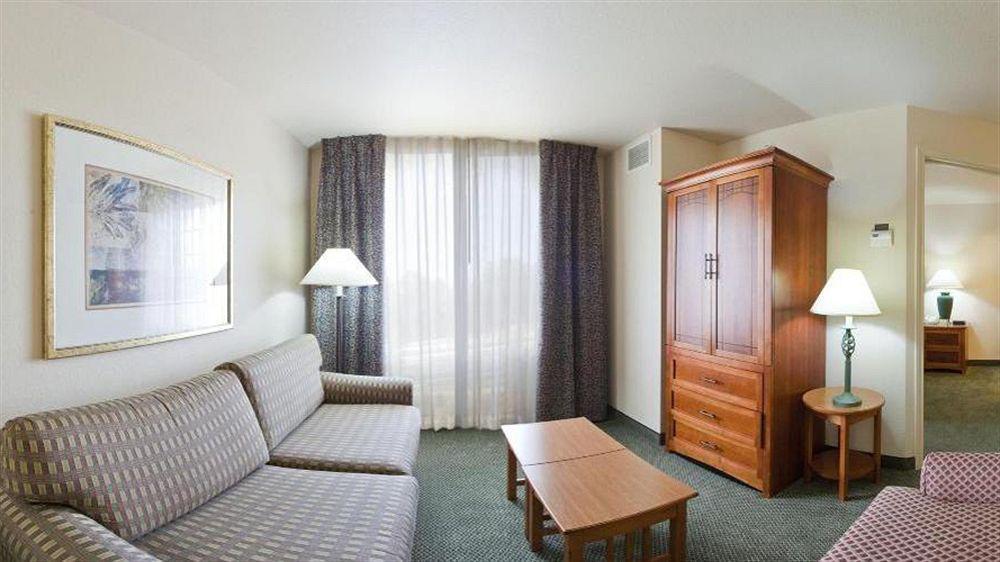 Staybridge Suites Lincolnshire By Ihg 외부 사진